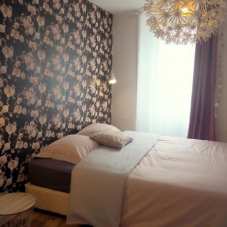 Chambre Double Flora 2 Personnes Brehal Exterior photo